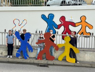Schüler beim Graffitiprojekt