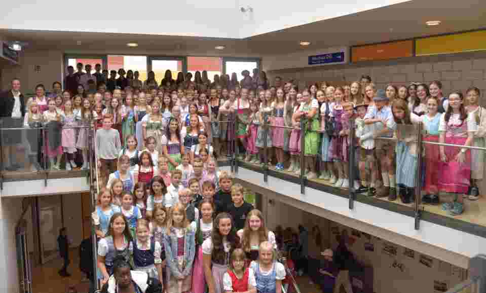 Gruppenfoto in Tracht